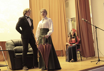 Сцена из спектакля «The Club of Oscar Wilde» театральной студии на английском языке, май 2016 г.